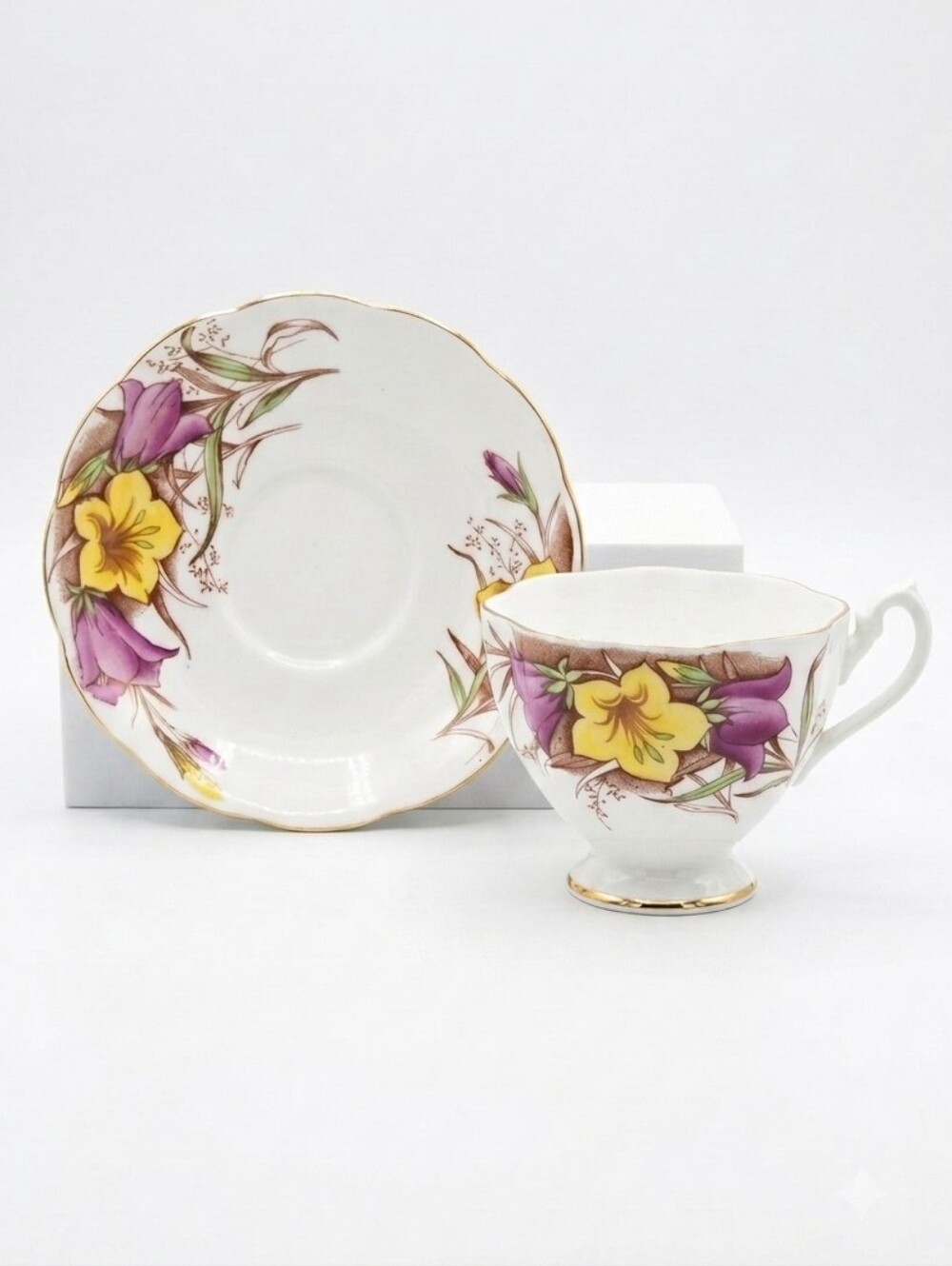 Vintage Queen Anne Floral English Fine Bone China Teacup & Saucer Set